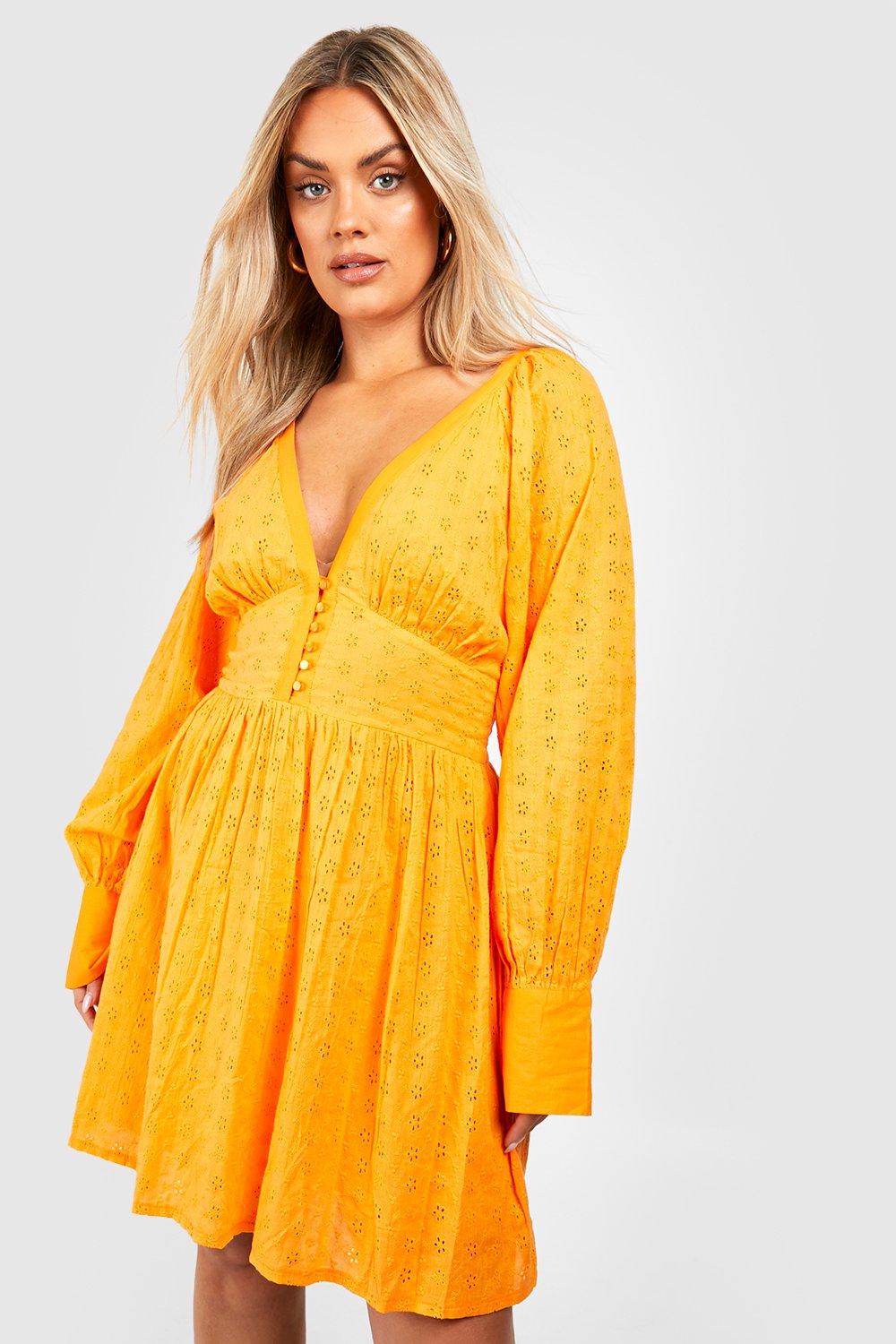 Grande taille Robe patineuse brod e boutonn e boohoo