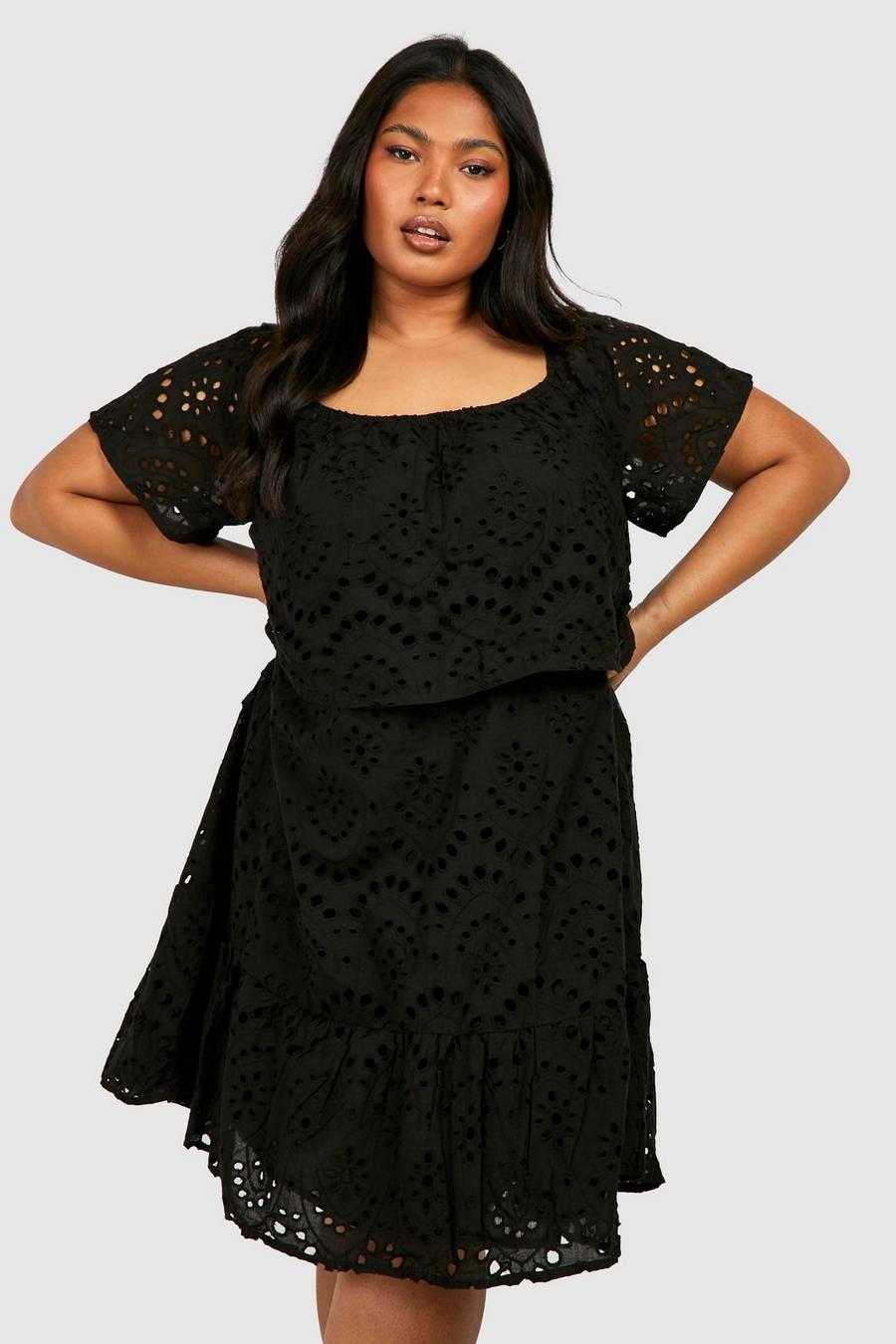 Grande taille - Robe courte en broderie anglaise à col bateau, Black