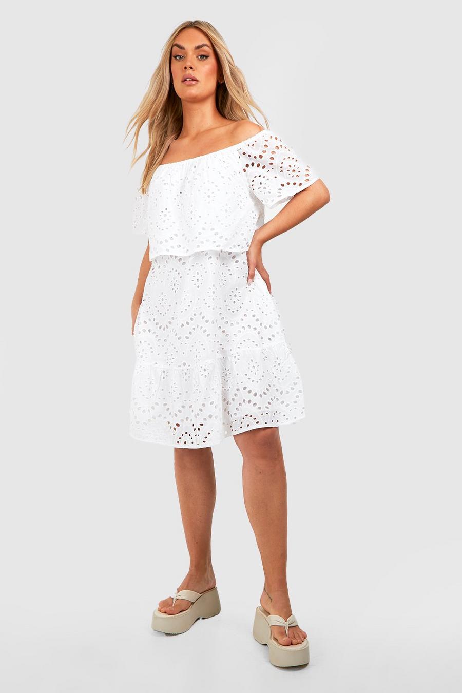 White Plus Off Shoulder Broderie Anglaise Mini Jurk image number 1