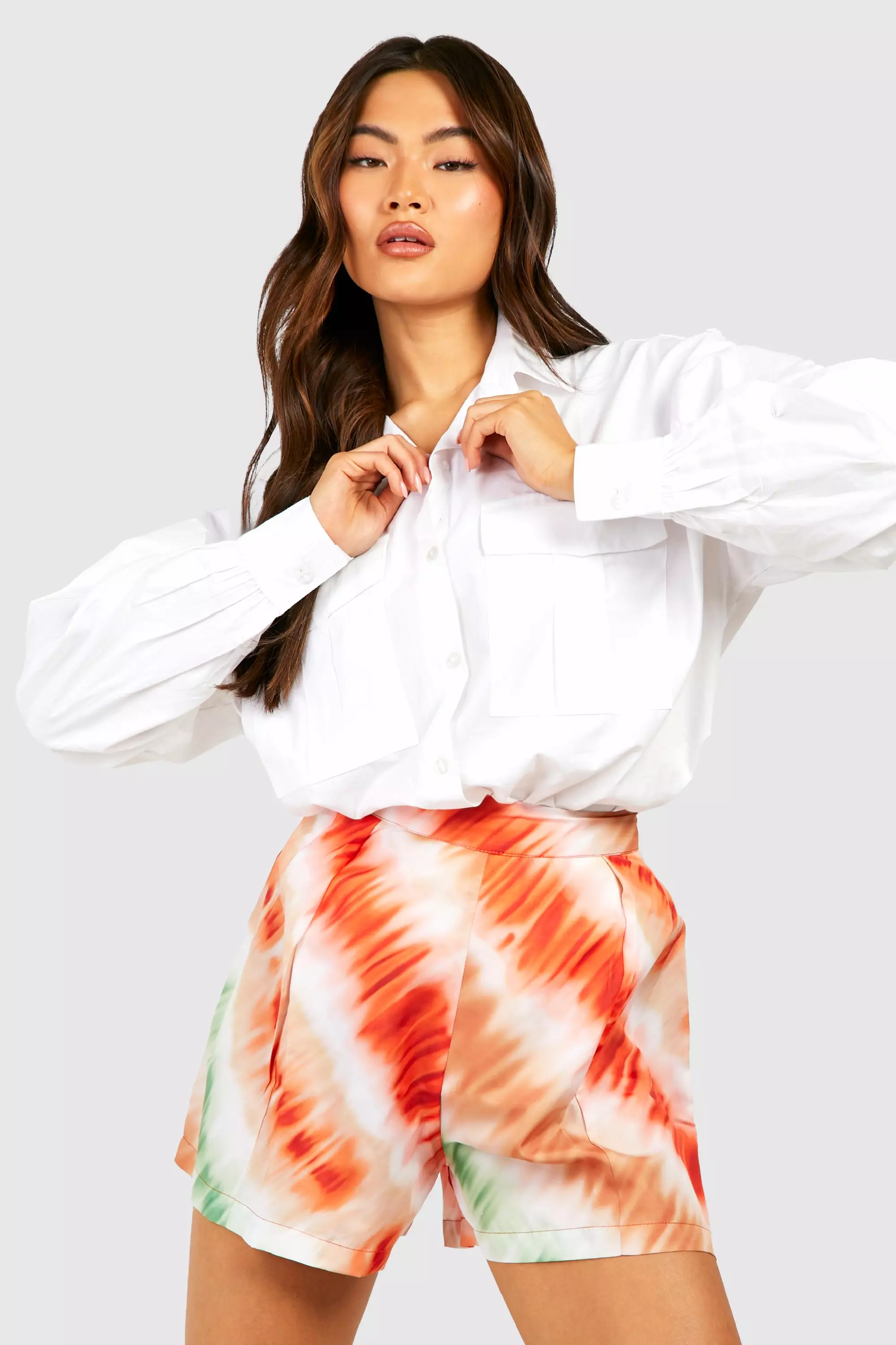 Multi Ombre High Waist Short  صورة بديلة
