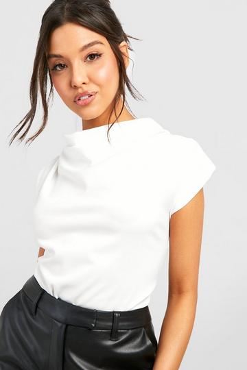 Crêpe Blouse Met Waterval Hals En Schouderpads ivory