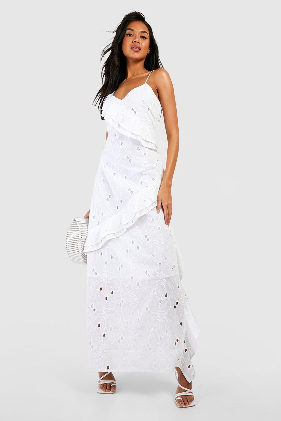 White Premium Långklänning med volanger och broderie anglaise image number 1