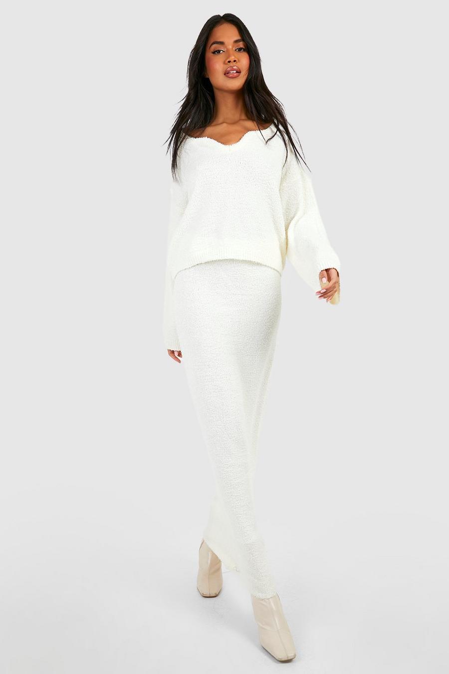 Ensemble premium texturé avec pull à encoche et jupe longue, Ivory blanc