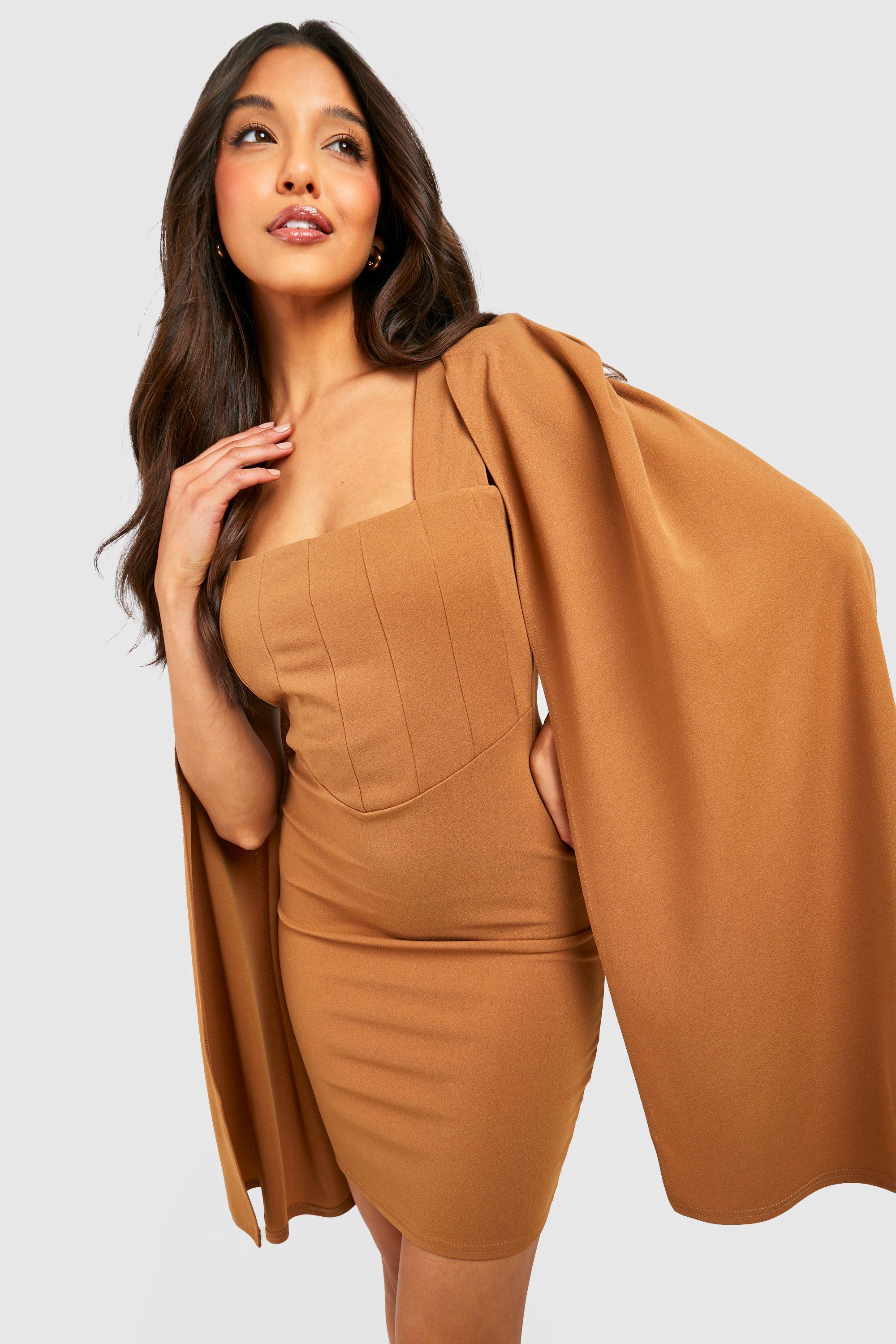 Tailleur cape new arrivals