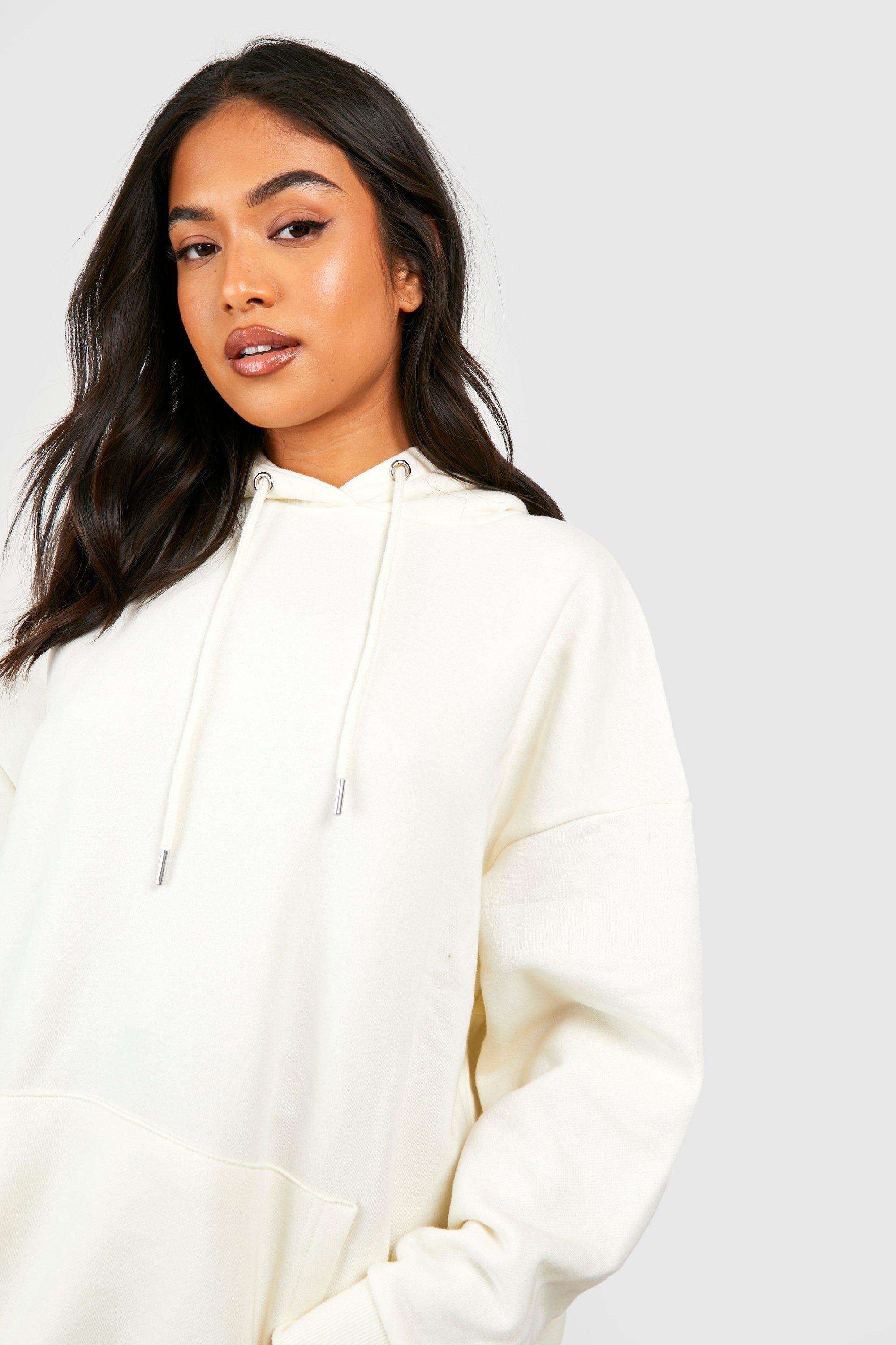 Petite Basic Oversized Hoodie boohoo