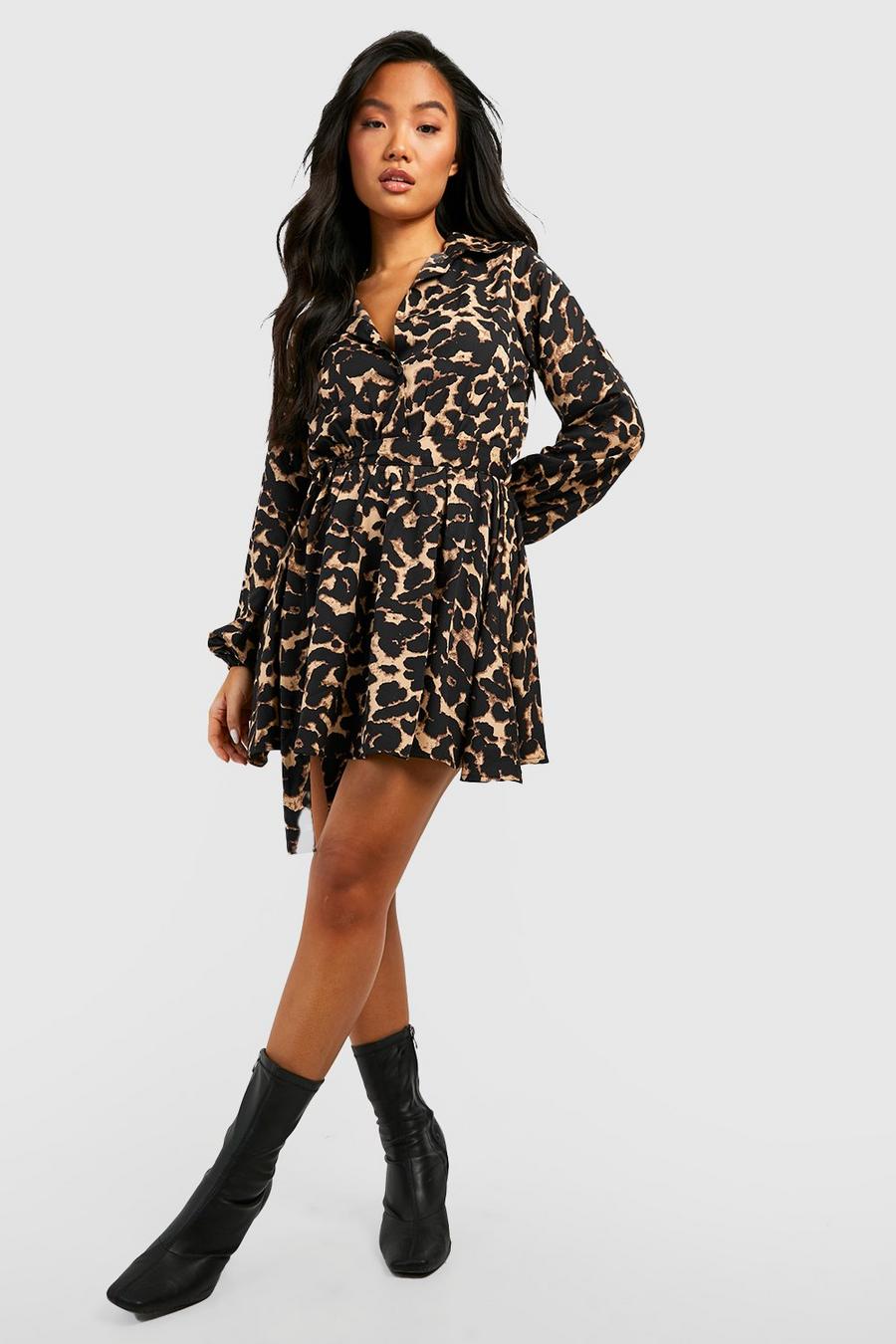 Black svart Petite Leopard Print Skater Shirt Dress image number 1