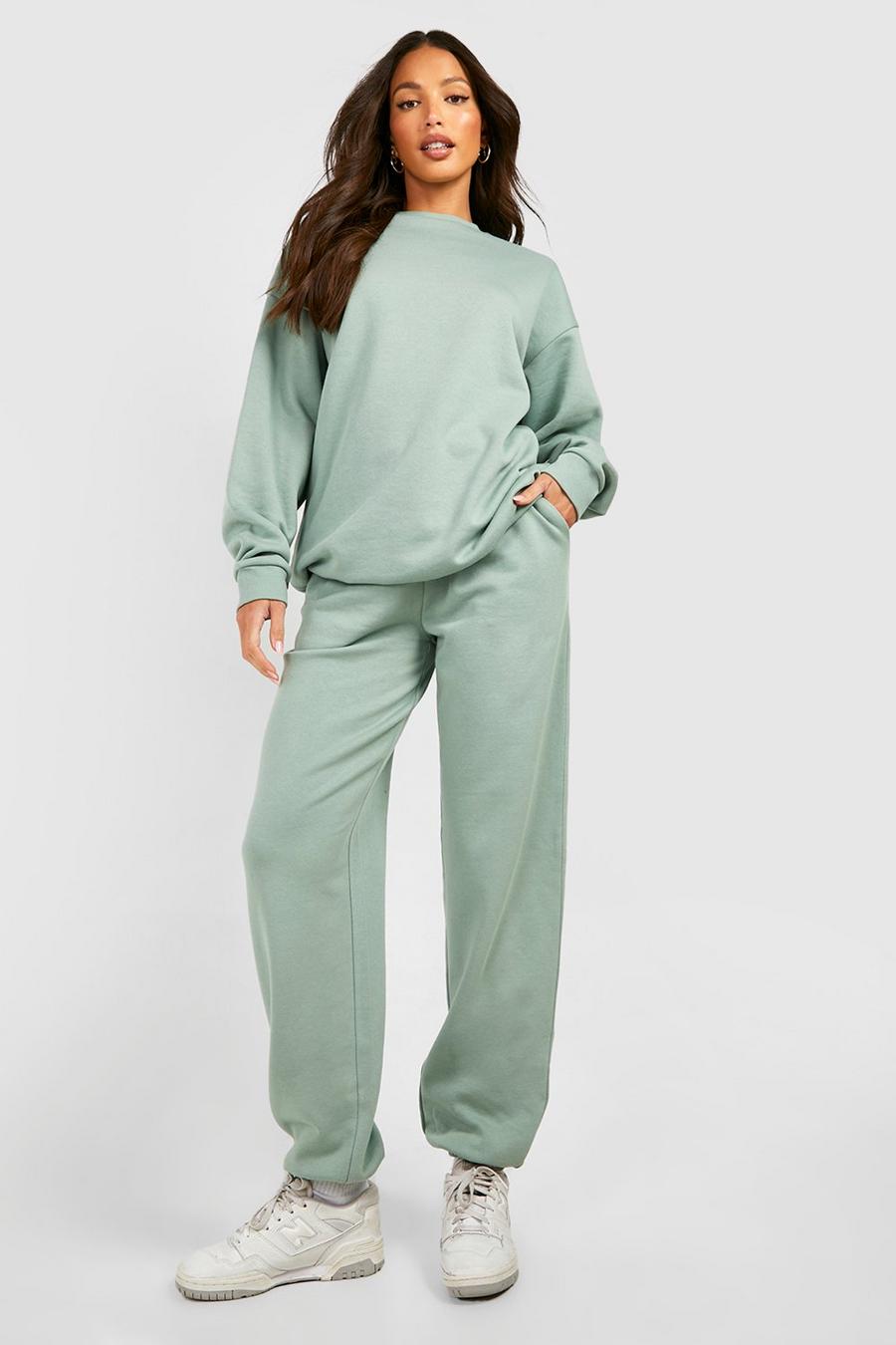 Tall Oversize Basic Jogginghose, Sage image number 1