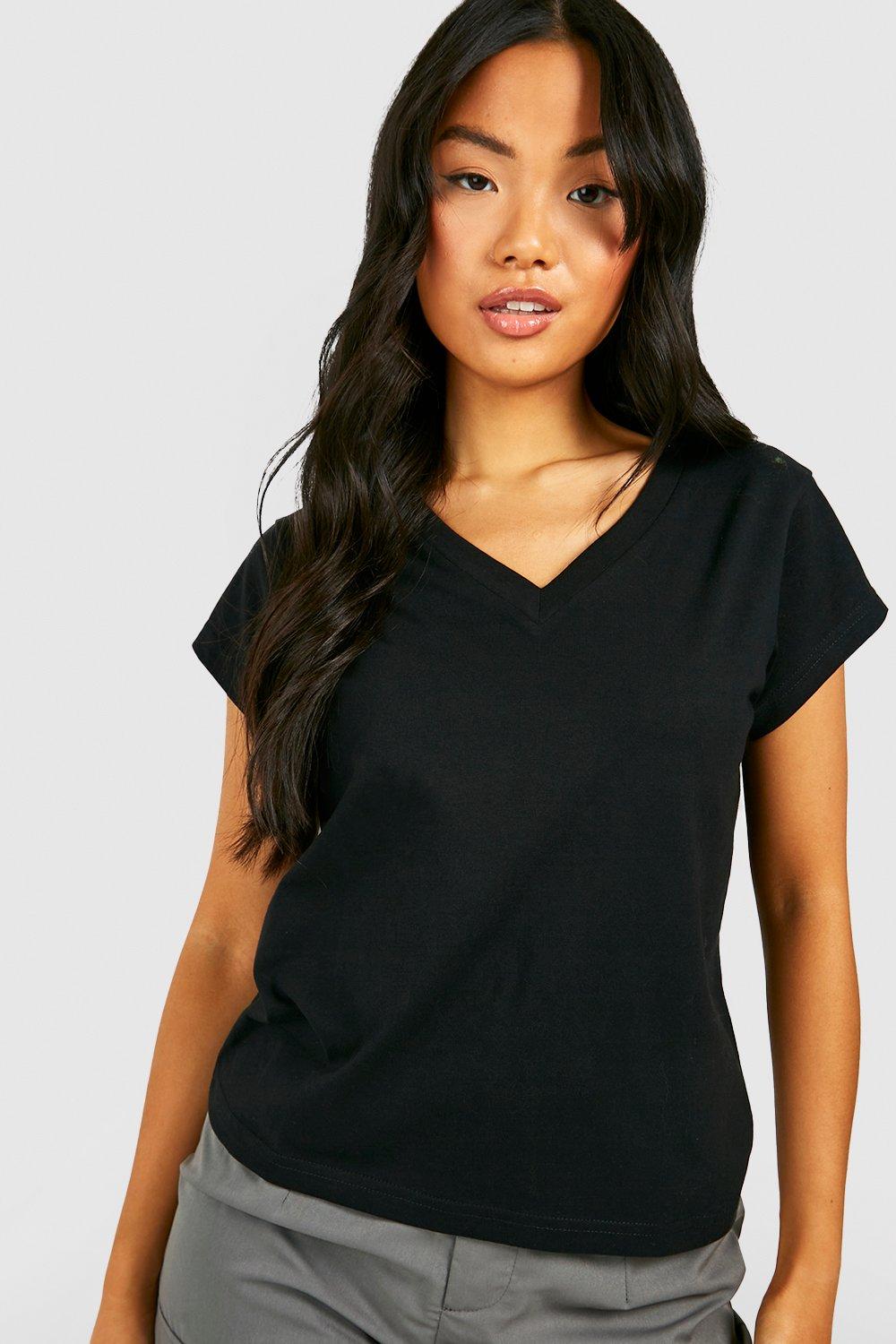 Boohoo Women s Petite Basic V Neck Cotton T Shirt Black