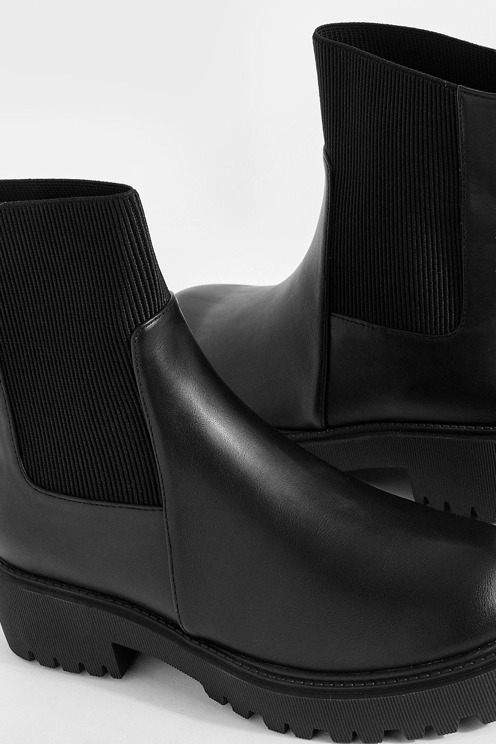 Stradivarius elastic 2024 side chelsea boot