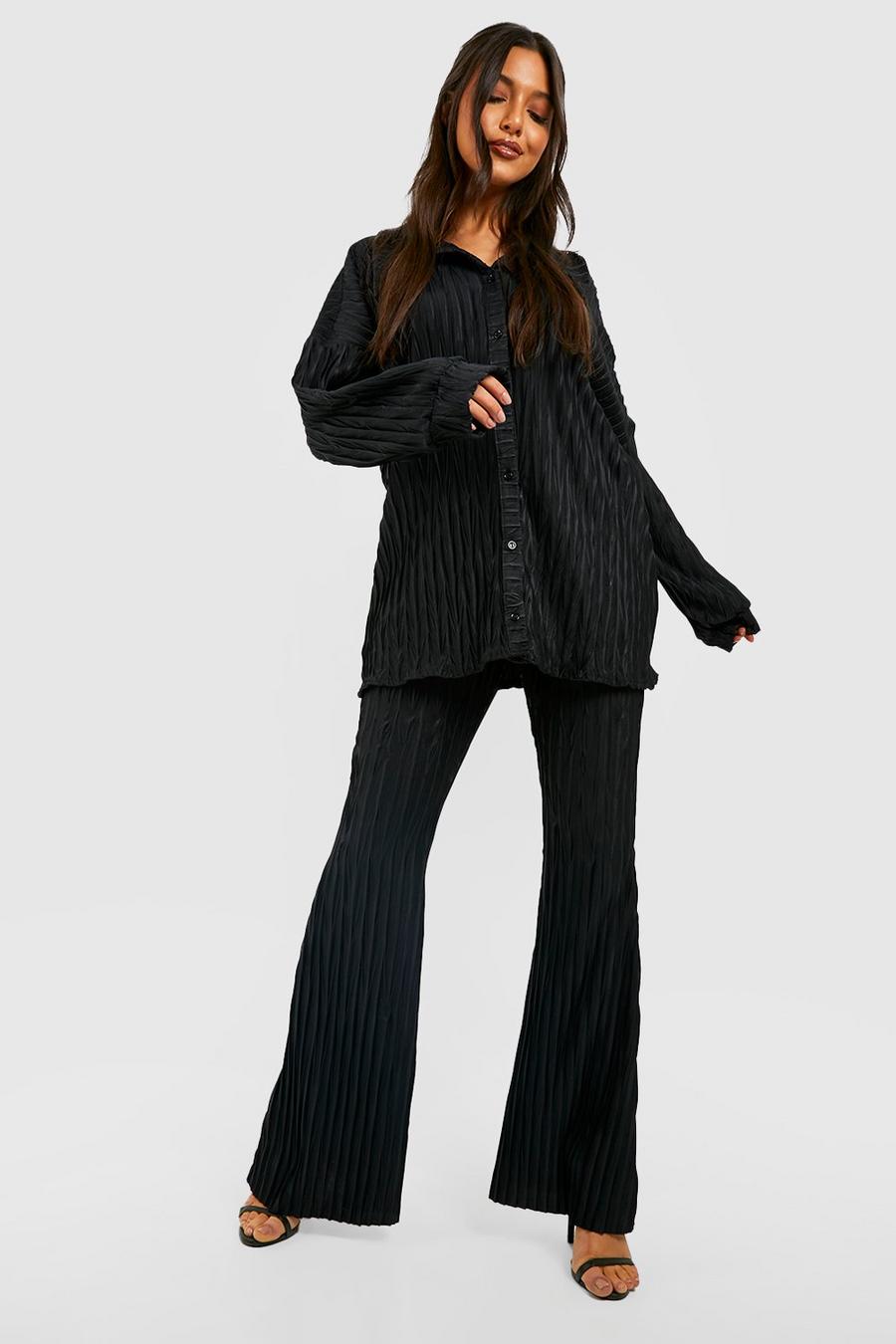 Black Textured Plisse Flared Trousers image number 1