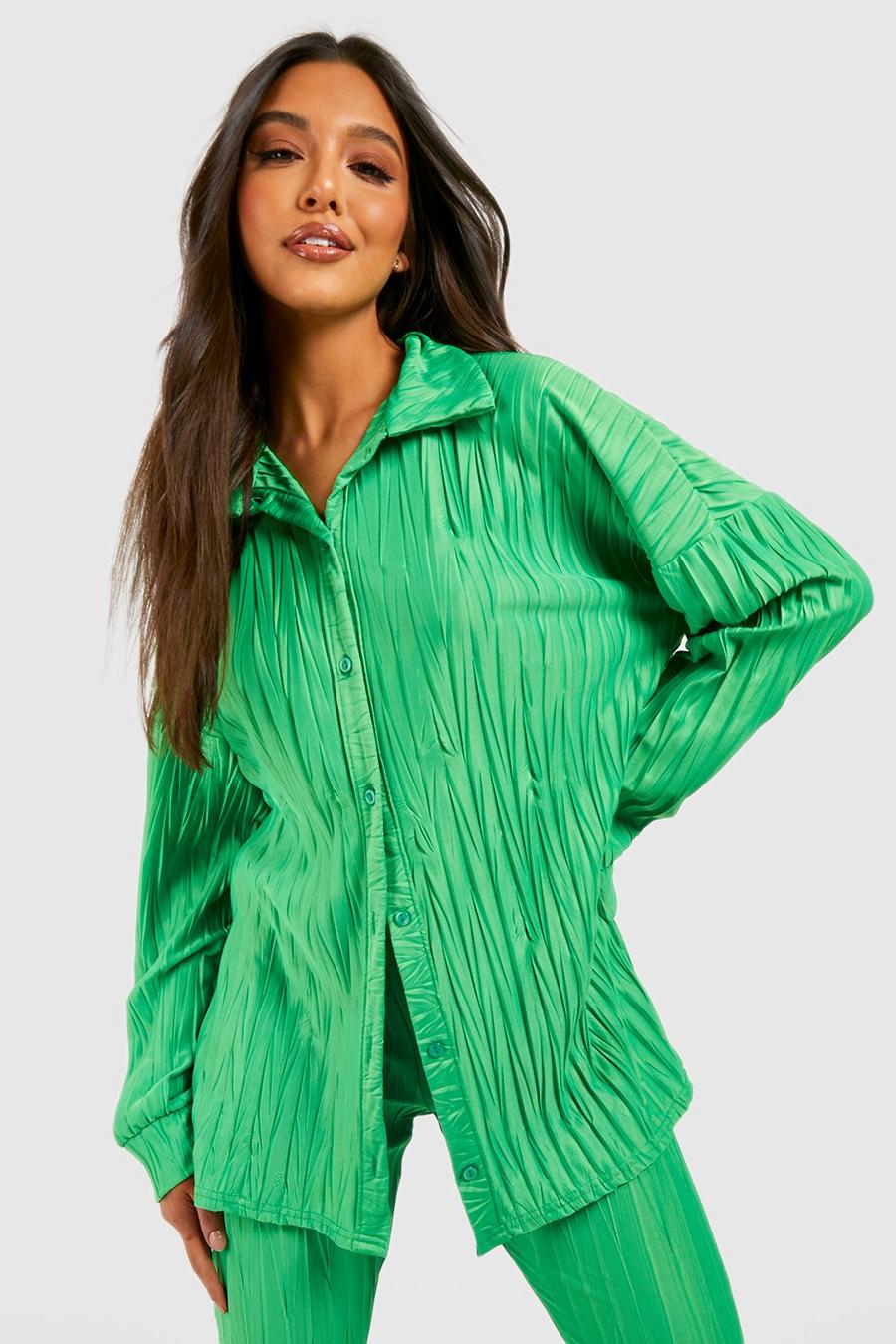 Green Textured Plisse Oversized Relaxed Fit Shirt image number 1