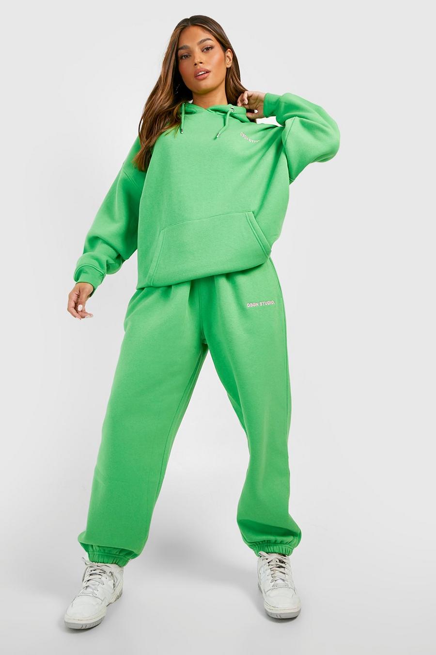 Green Oversized Contrast Embroidered Tracksuit image number 1