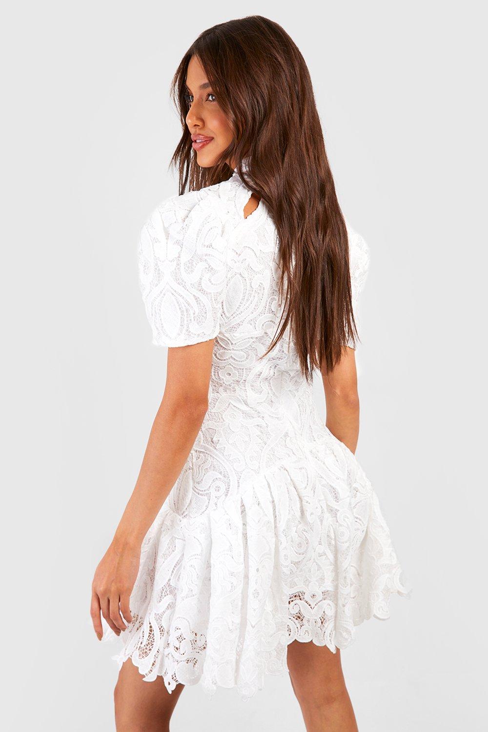 White lace store puff sleeve dress