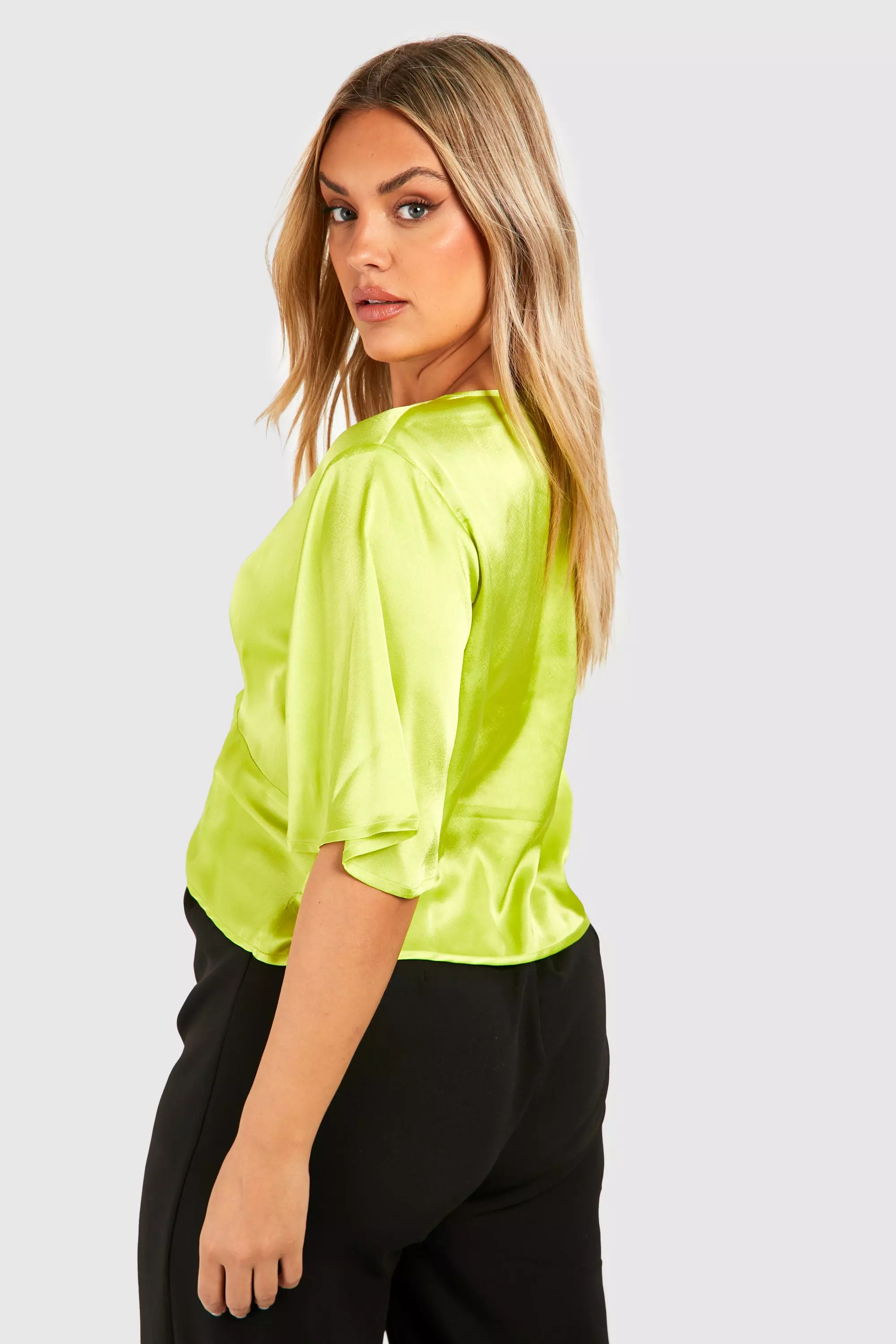 Chocolate Plus Cap Sleeve Twist Front Top alternative image