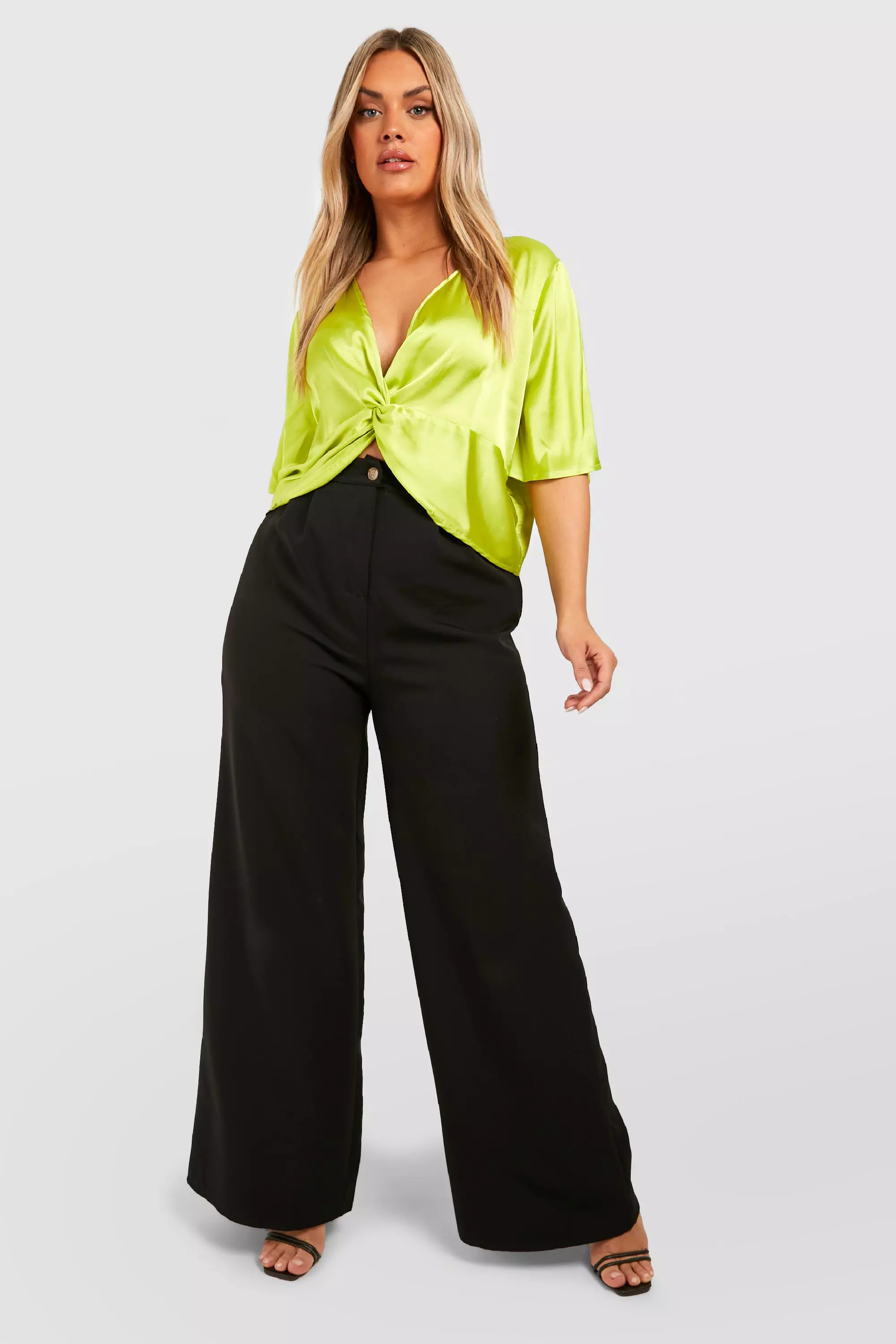 Chocolate Plus Cap Sleeve Twist Front Top alternative image
