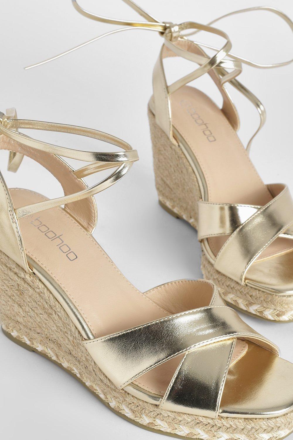 Gold low sales wedges