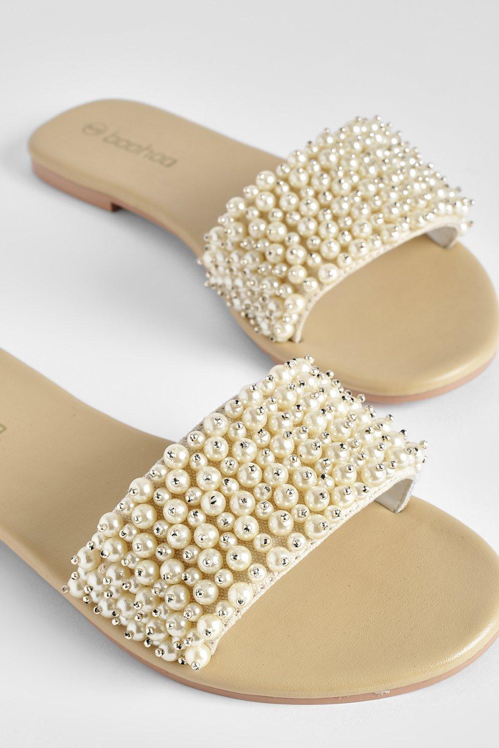 White sandals best sale with pearls