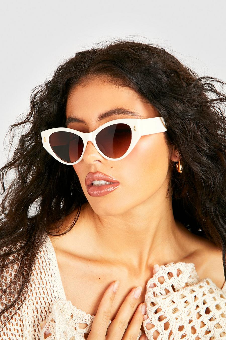 Cream Ljusa ovala solglasögon med breda skalmar image number 1