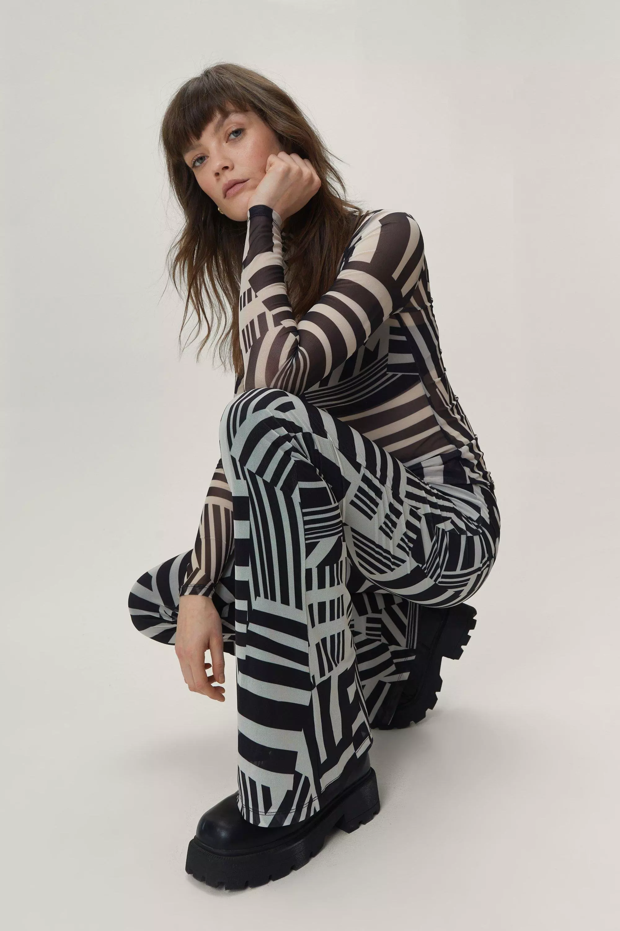 Black Geometric Print Fit And Flare Mesh Pants alternative image