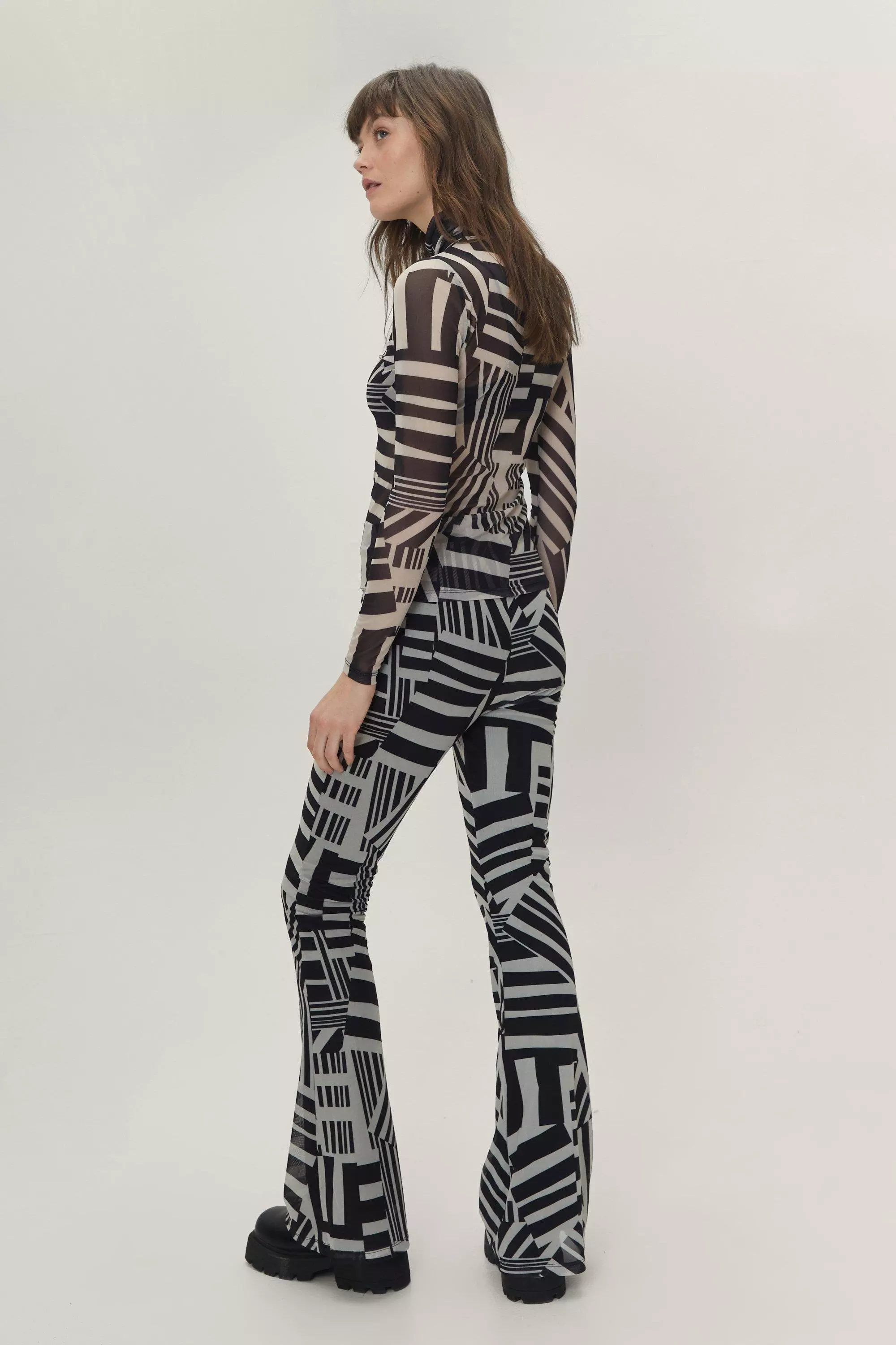 Black Geometric Print Fit And Flare Mesh Pants alternative image