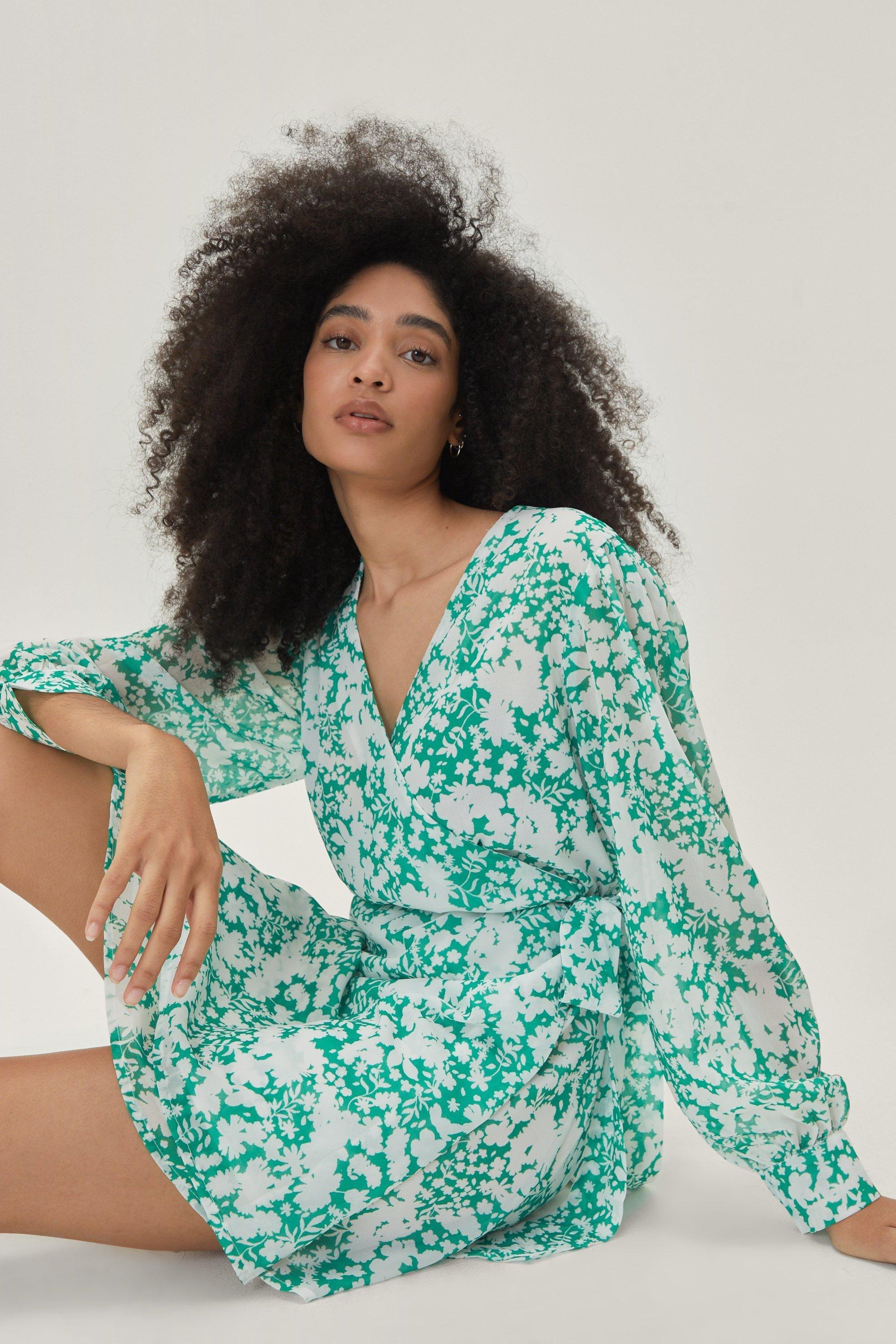 Boohoo floral hotsell tea dress