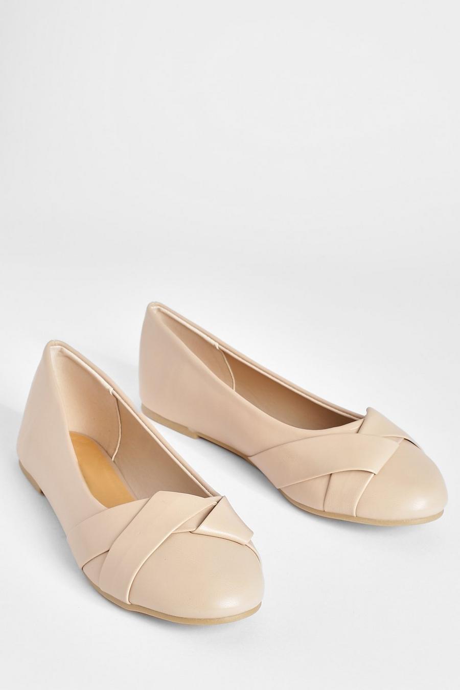 Nude RAID Penny flat shoes with high vamp in black 