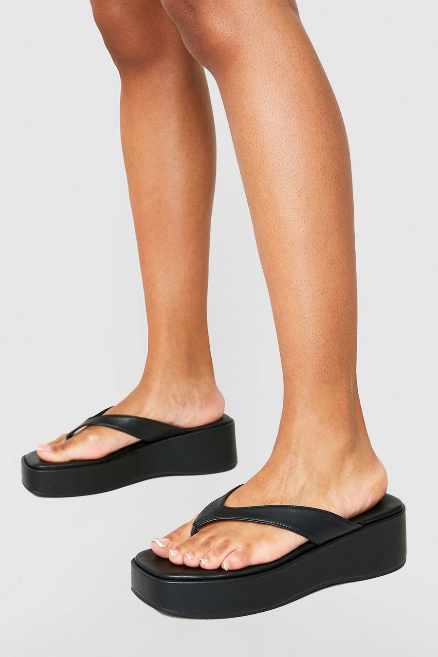 Black Toe Post Chunky Flatform Sandals image number 1