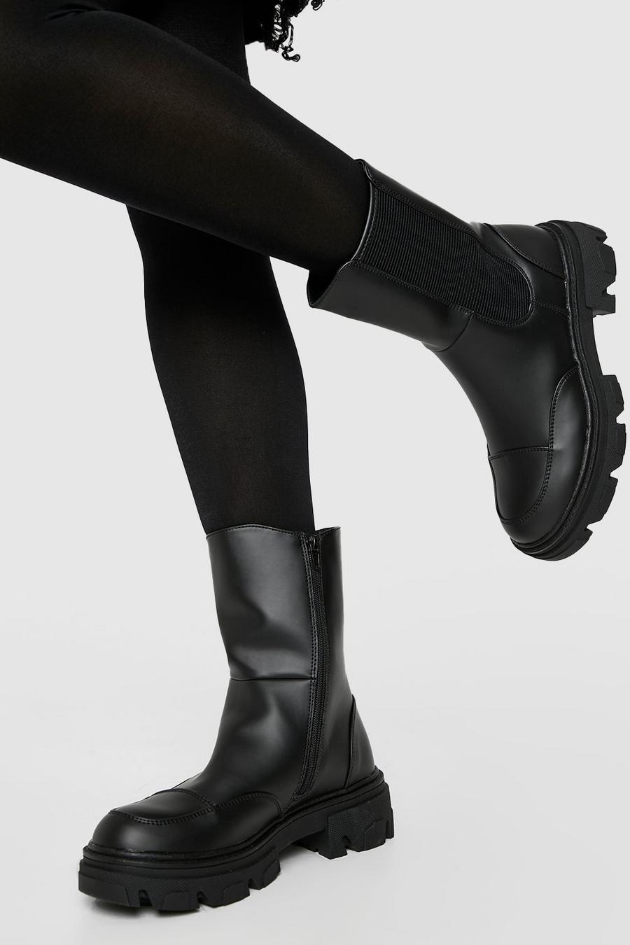 Black Chelsea Boots Met Neuskap En Geribbelde Zool