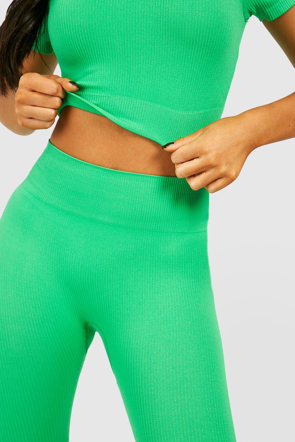 https://media.boohoo.com/i/boohoo/gzz47667_green_xl_3/female-green-petite-seamless-rib-leggings