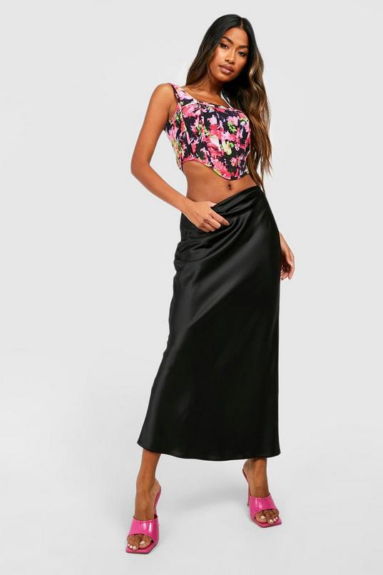 Missguided on X: Day sesh outfit = sorted ✓ Shop the 'black satin bias cut  midi slip skirt' on site now 🛒 #missguided   / X