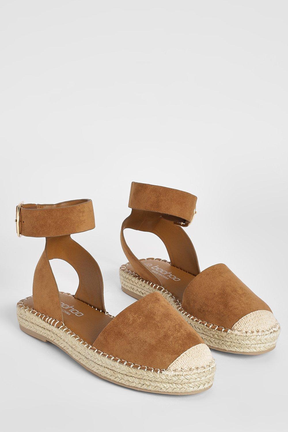 Closed Toe Buckle Detail Espadrilles