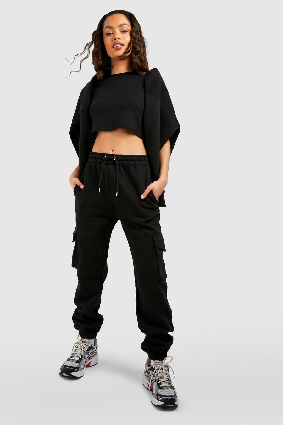 Pantalón deportivo ajustado con bolsillos cargo y botamanga, Black image number 1