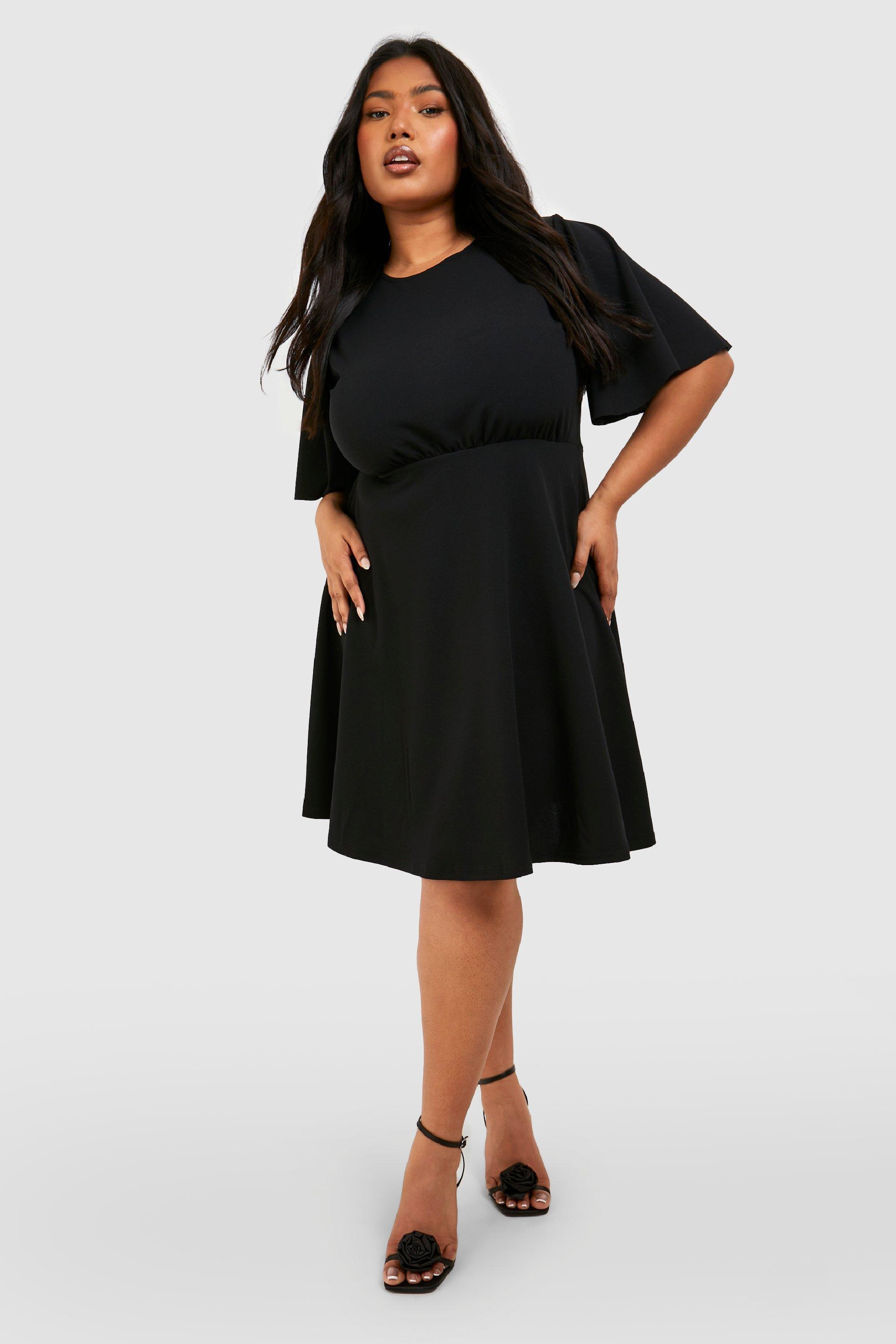 Plus size short store sleeve black dress