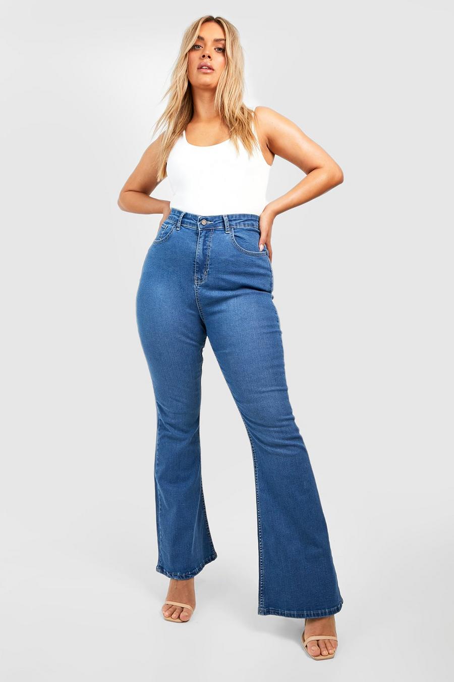 Jeans a zampa Plus Size a vita alta modellanti sul retro, Mid wash image number 1