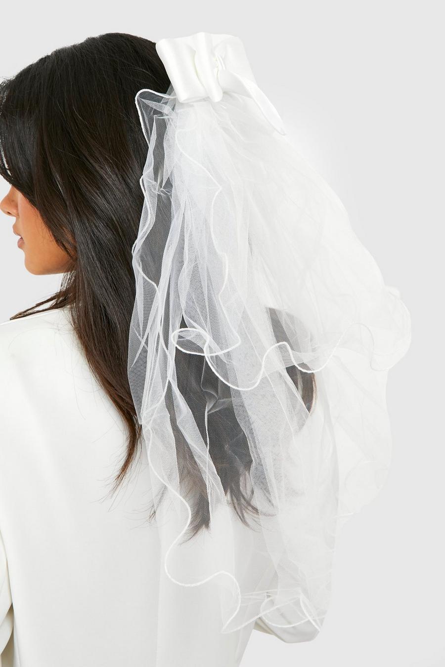 White Oversize Bridal Bow Veil 