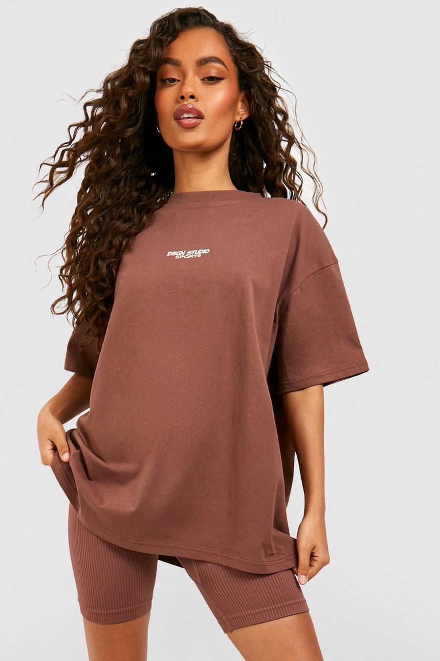 Camiseta oversize con bordado deportivo Dsgn Studio, Chocolate image number 1