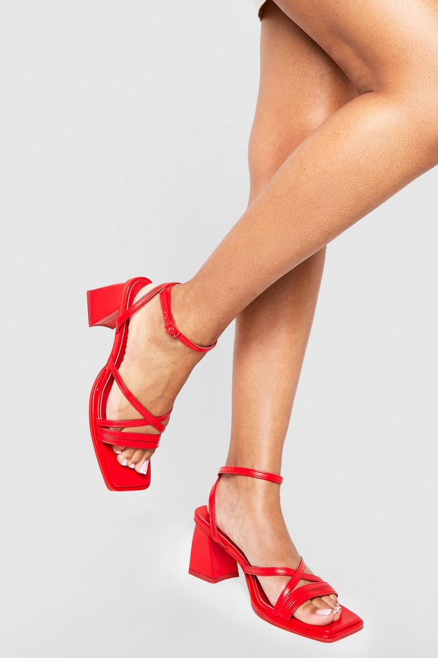 Scarpe a calzata ampia con fascette incrociate e tacco a blocco, Red