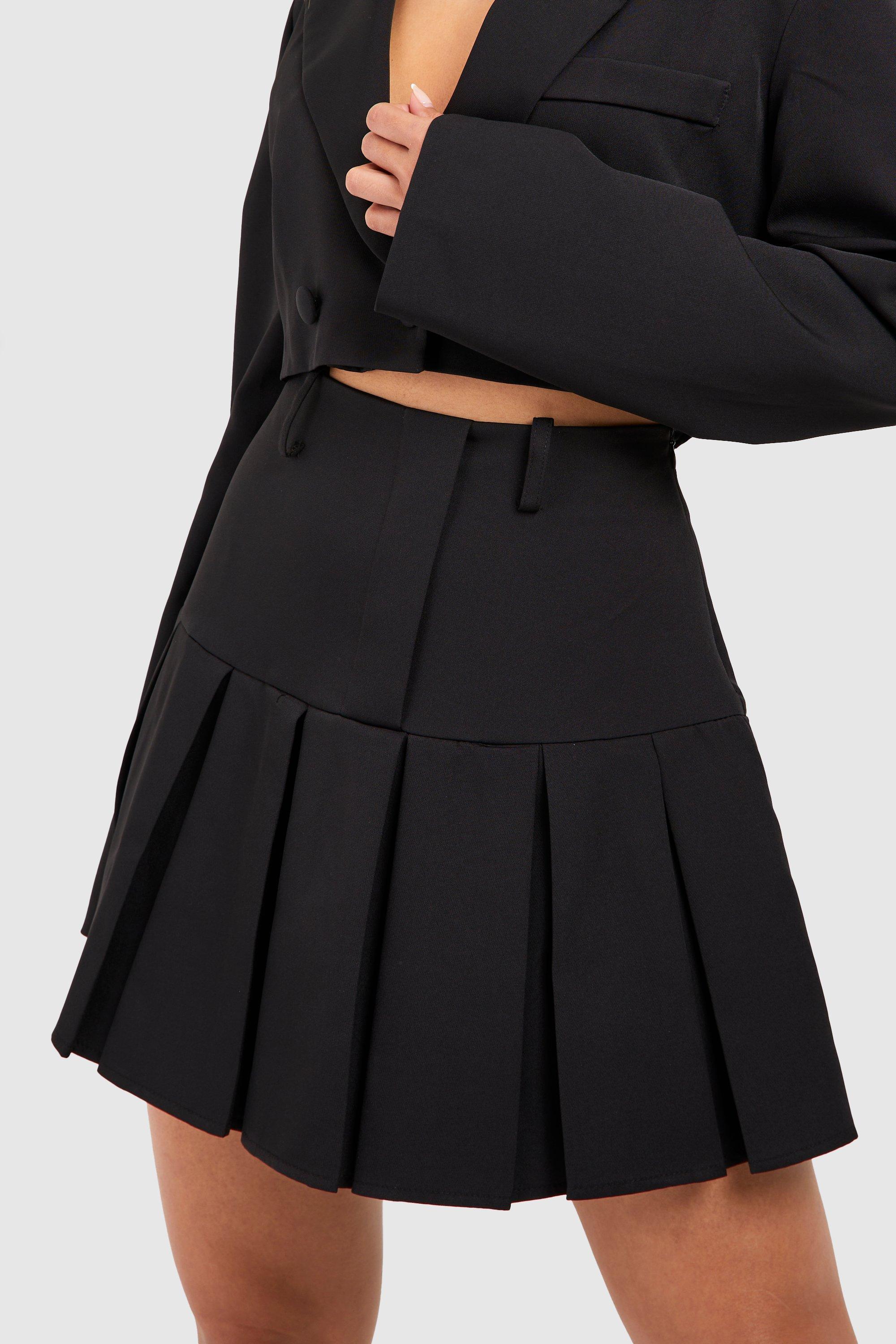 Black pleated skirt boohoo sale