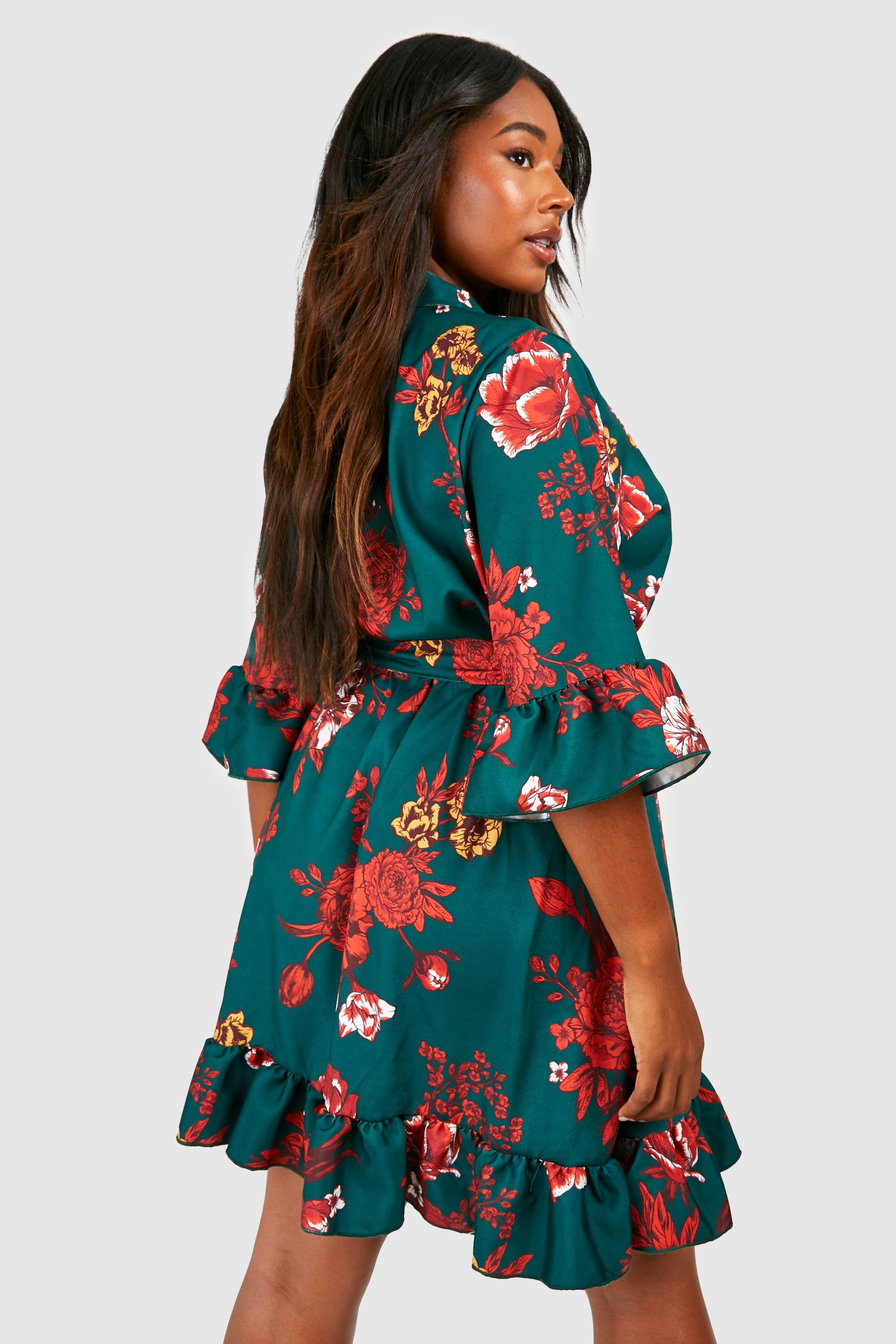 Boohoo plus floral dress sale