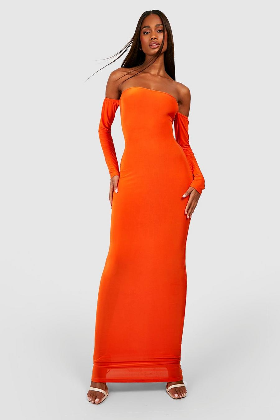 Orange Premium Långärmad glansig långklänning image number 1