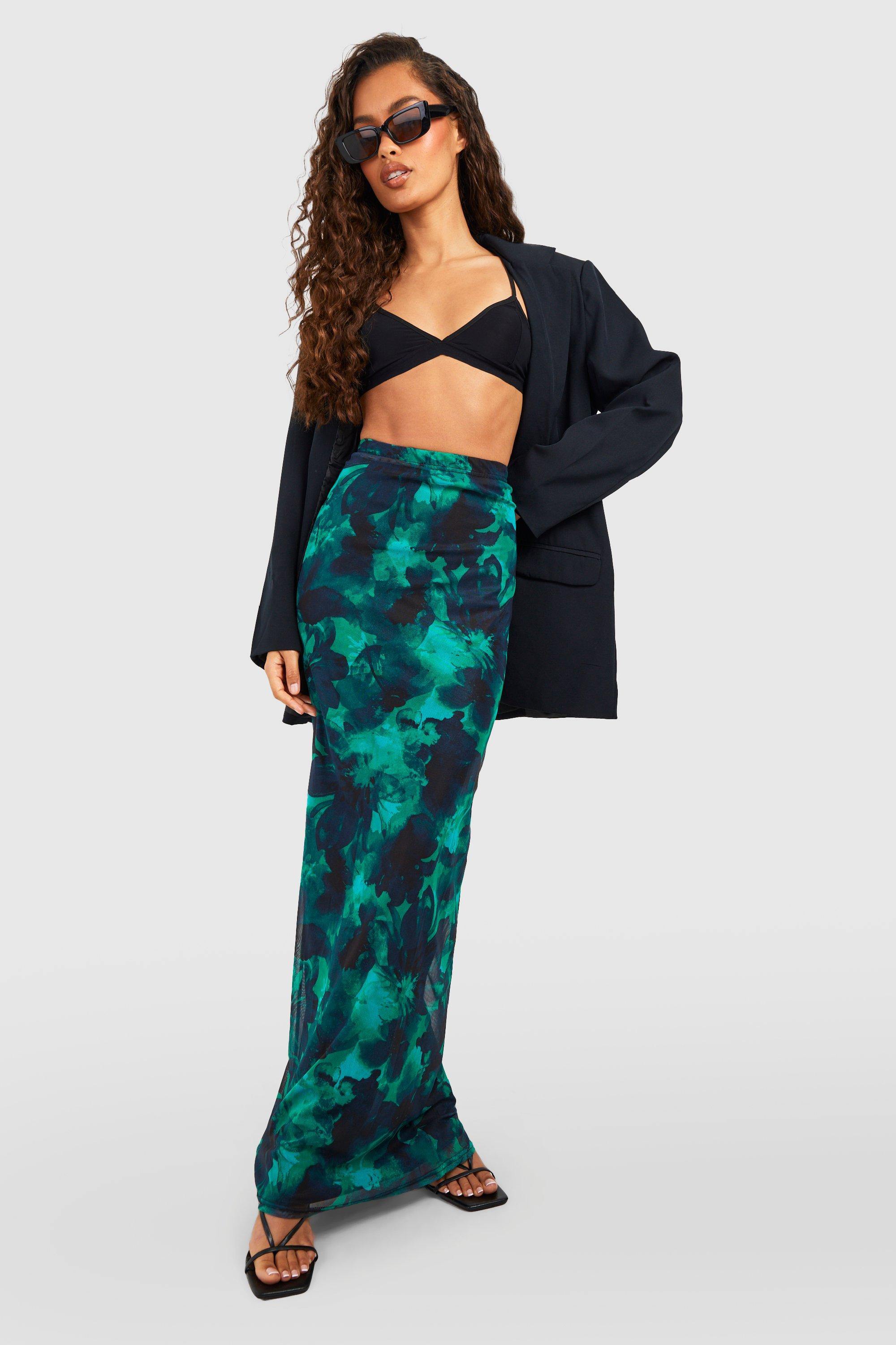 https://media.boohoo.com/i/boohoo/gzz52129_green_xl_2/female-green-mesh-slip-floral-print-maxi-skirt