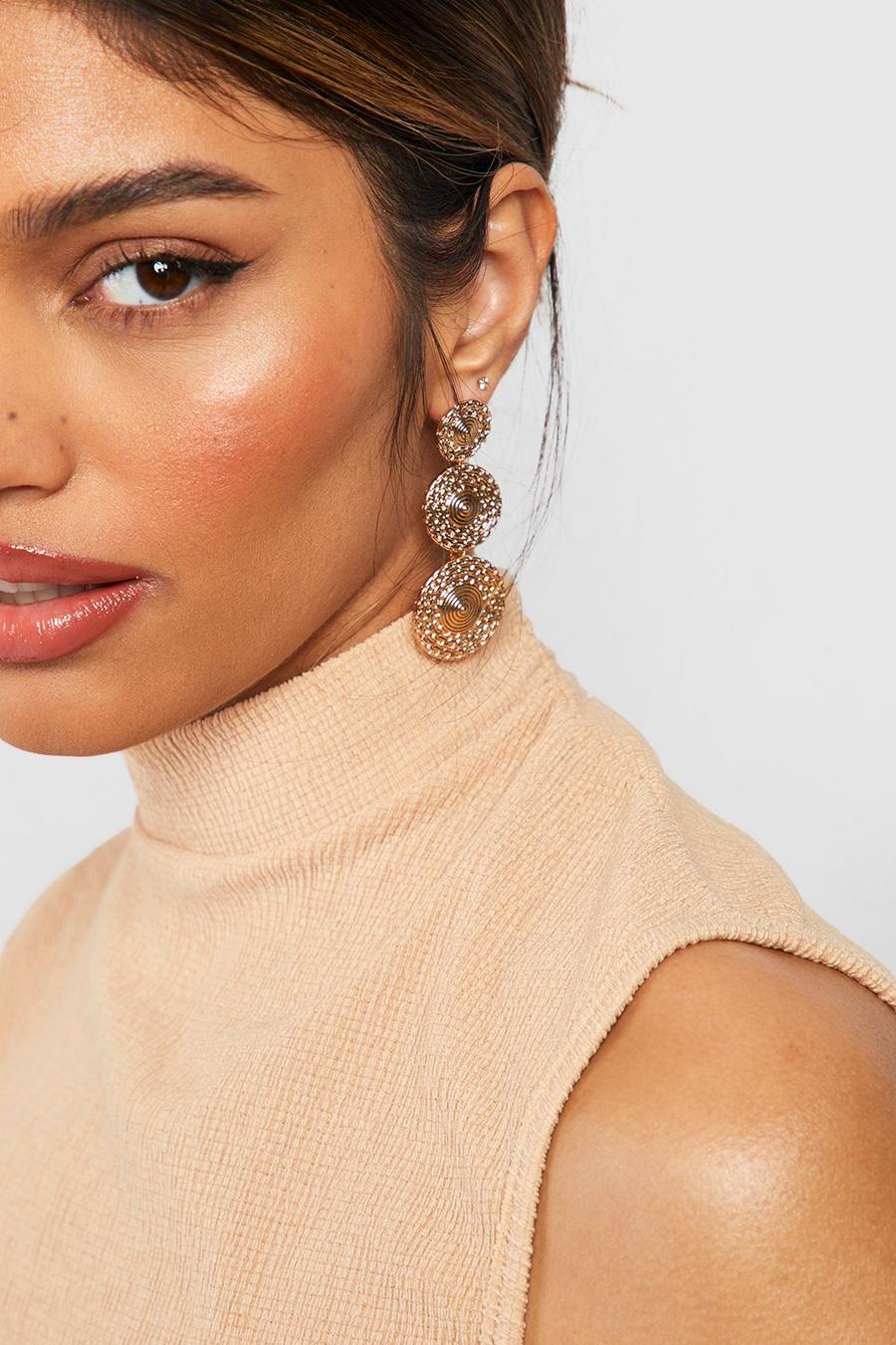 Gold metálicos Hammered Coin Statement Earring