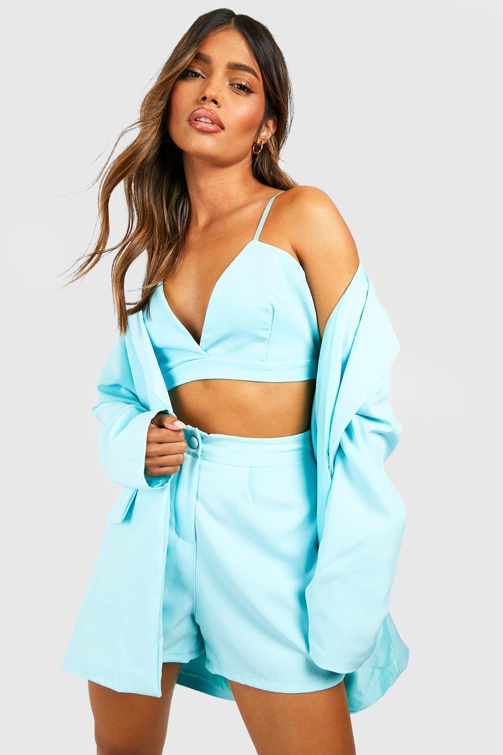 https://media.boohoo.com/i/boohoo/gzz52733_aqua_xl_3/female-aqua-plunge-front-tailored-bralette