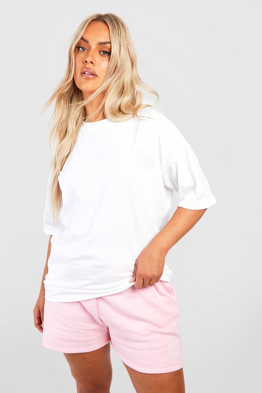 Pink Plus Geborduurd Dsgn Studio T-Shirt En Shorts Joggingbroek