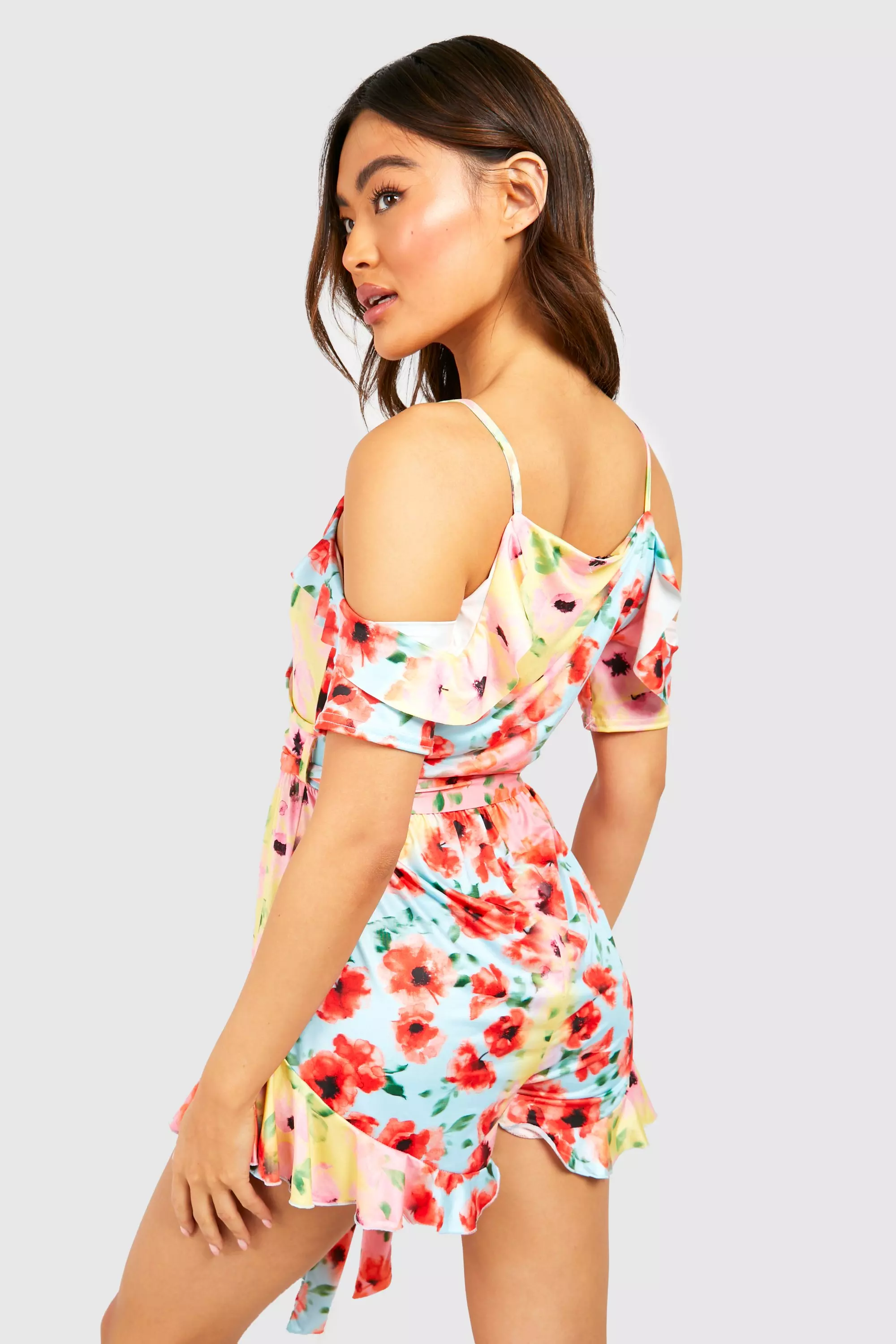 Pink Floral Open Shoulder Ruffle Playsuit صورة بديلة