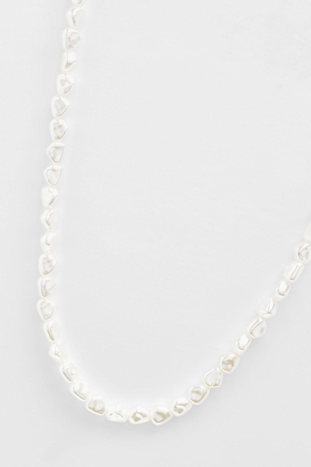 Simple white hot sale pearl necklace