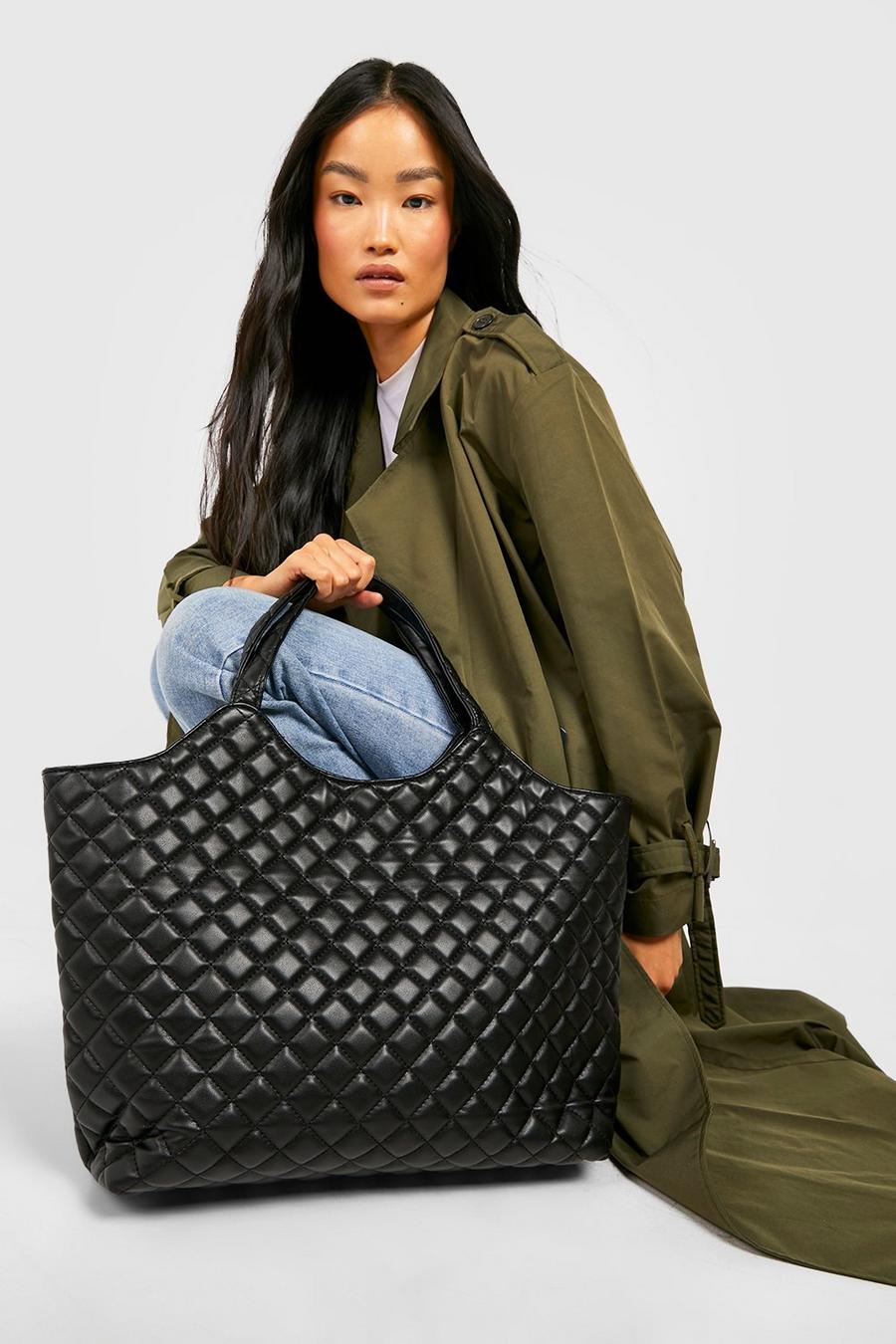 Black nero Large Quilted Bucket Tote Bag image number 1