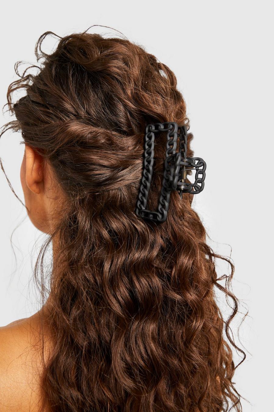 Black Chain Link Hair Claw Clip  image number 1