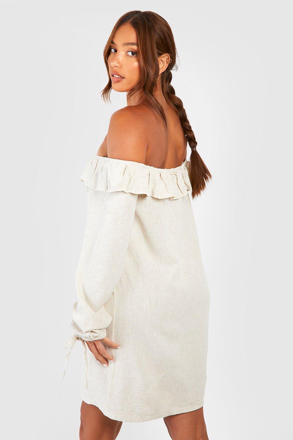 Boohoo white off on sale the shoulder dress