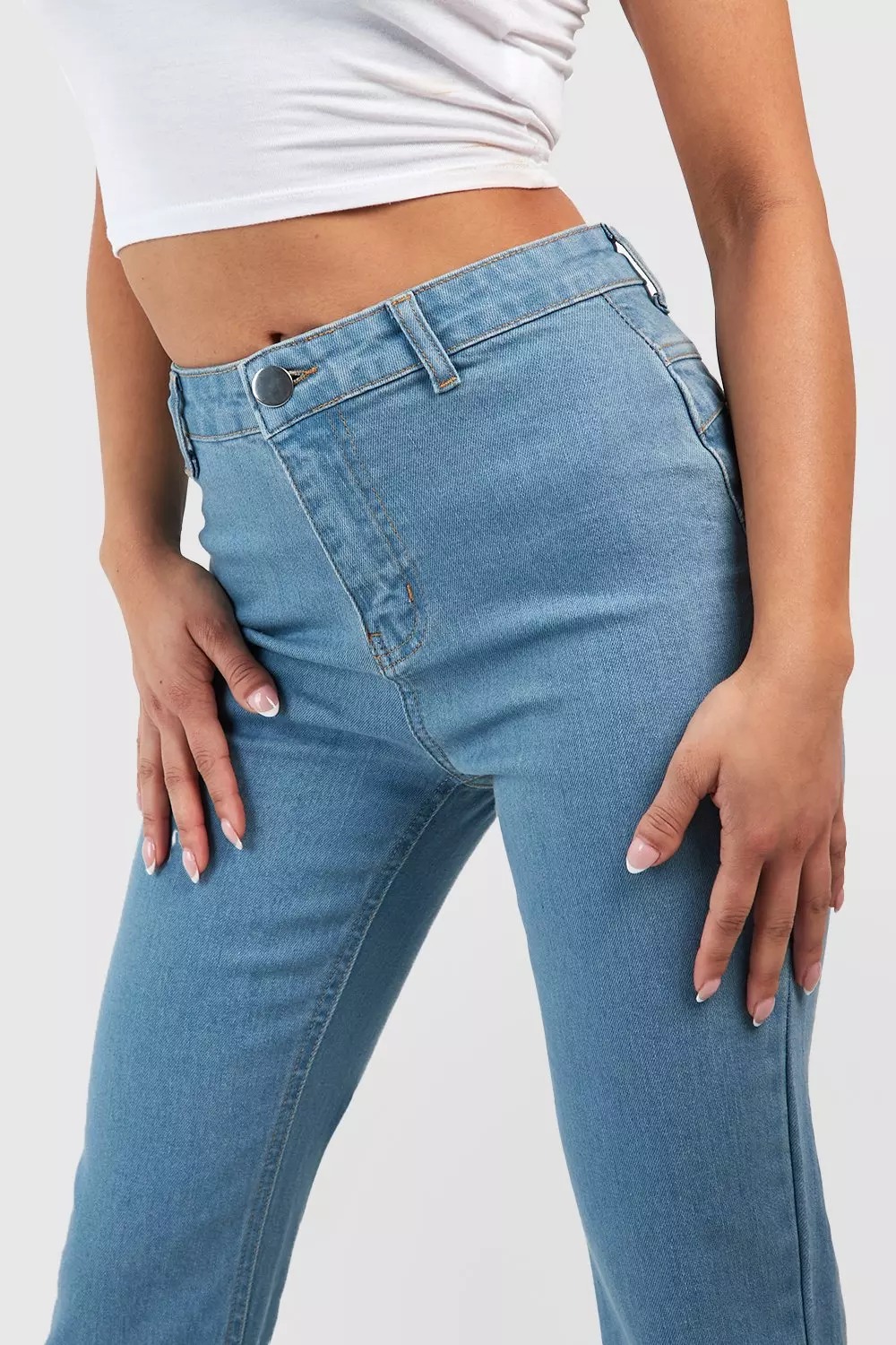 Light wash Petite Butt Shaper High Rise Skinny Flared Jeans صورة بديلة